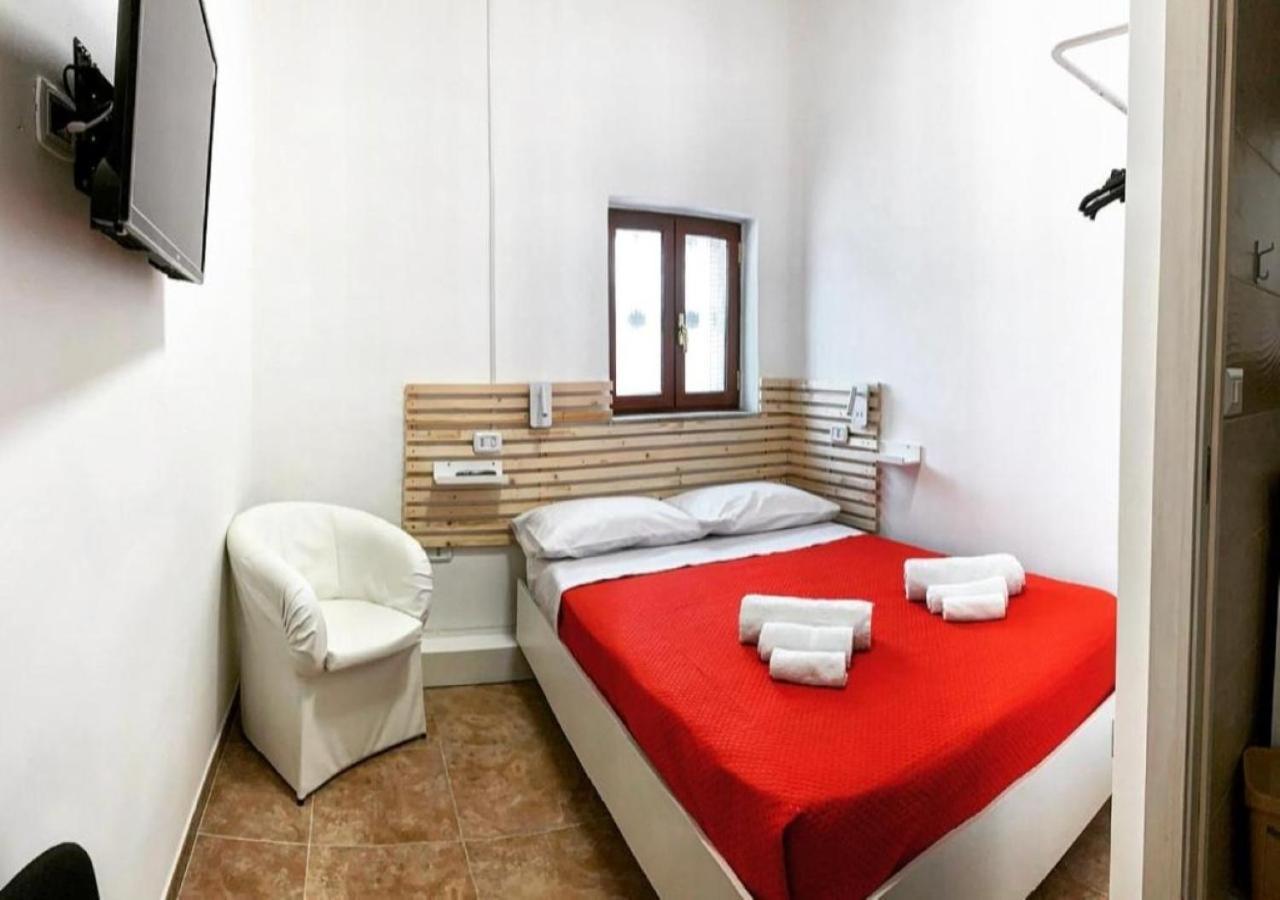 Miris Home Fast And Comfortable With Self Check In 8 Minutes Walk Near Naples Airport エクステリア 写真