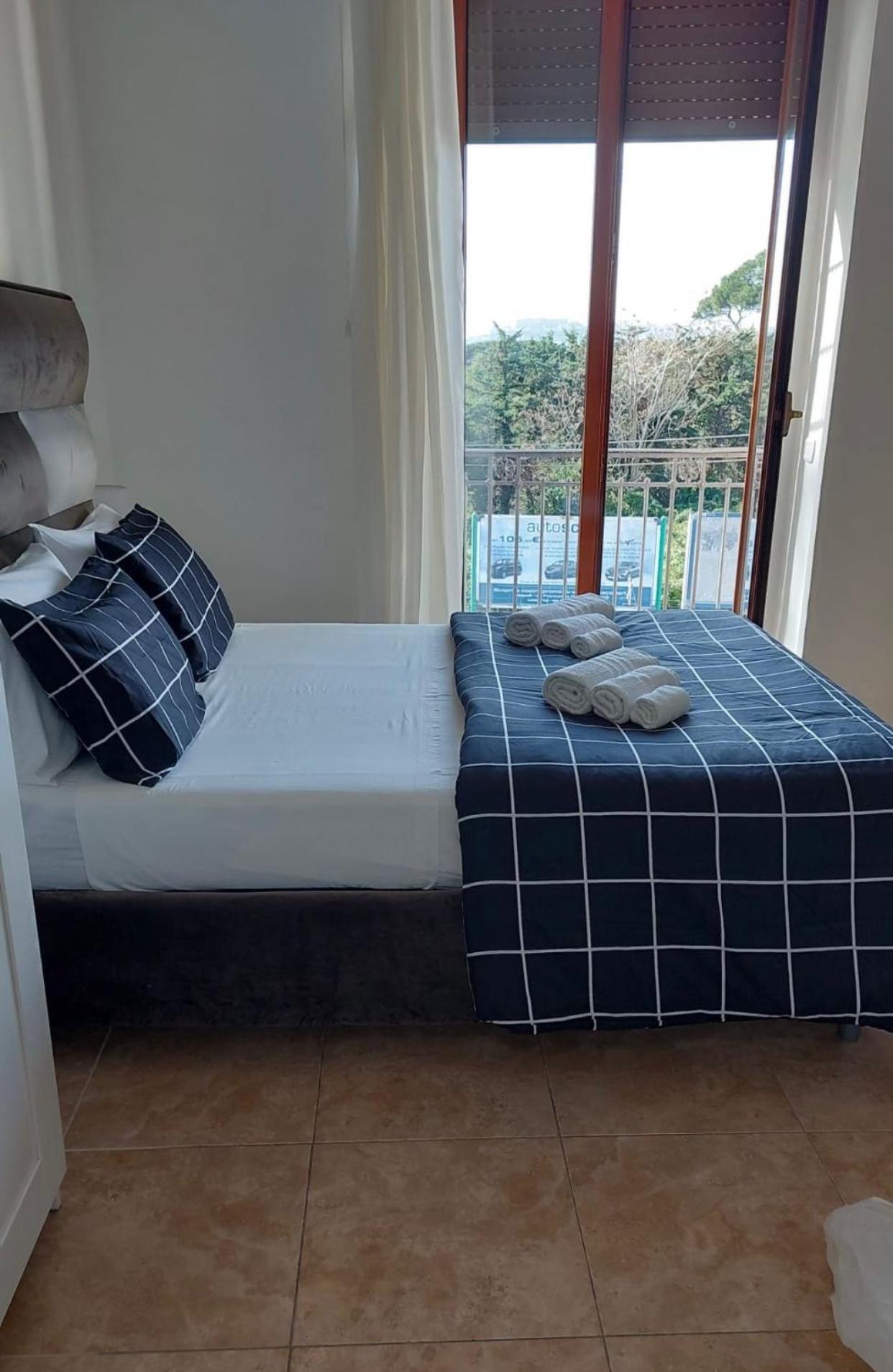 Miris Home Fast And Comfortable With Self Check In 8 Minutes Walk Near Naples Airport エクステリア 写真