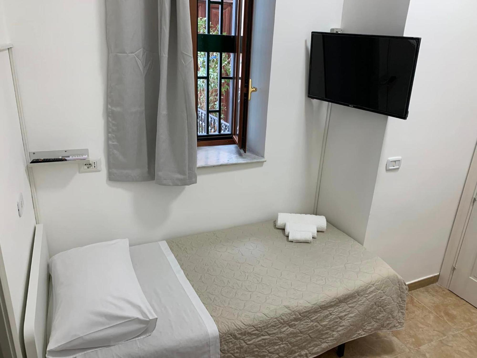 Miris Home Fast And Comfortable With Self Check In 8 Minutes Walk Near Naples Airport エクステリア 写真