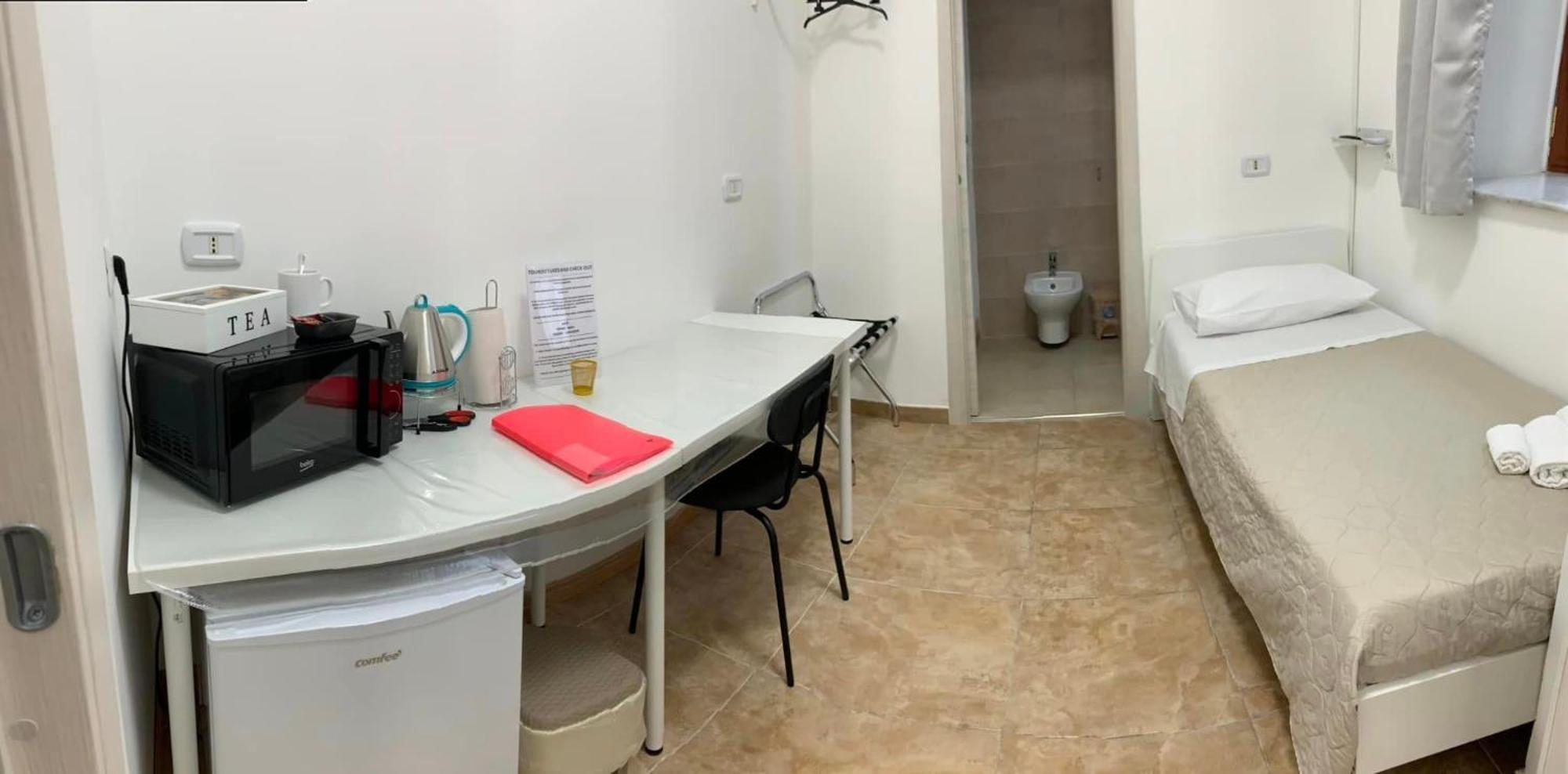Miris Home Fast And Comfortable With Self Check In 8 Minutes Walk Near Naples Airport エクステリア 写真